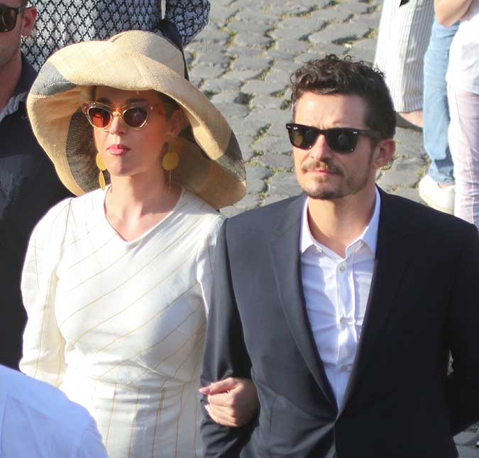 Katy Perry e Orlando Bloom não fizeram acordo pré-nupcial bilionário, diz <i>site</i>