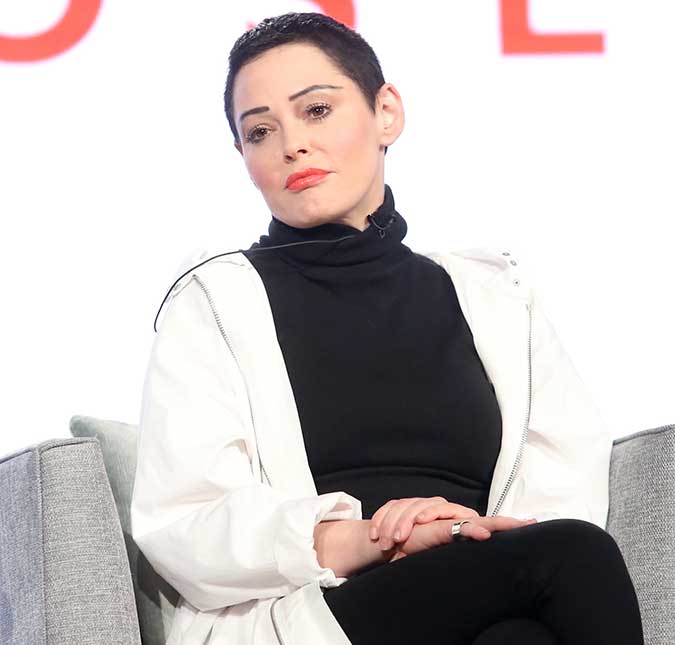 Rose McGowan é indiciada por posse de drogas e pode ser presa, diz <i>site</i>