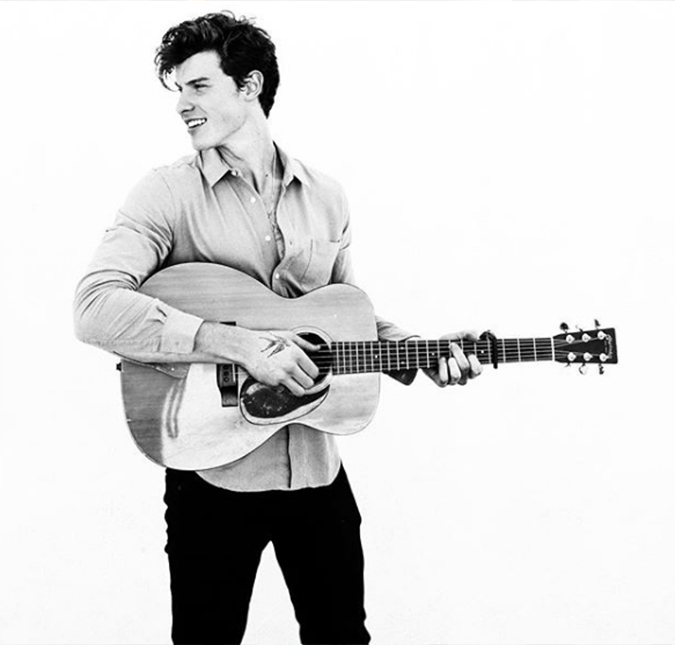Shawn Mendes lança versão de <i>In My Blood</i> com trechos em português, confira!