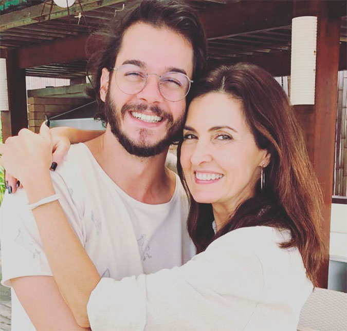 Fátima Bernardes fica sem graça ao ser perguntada na <I>TV</I> sobre relação