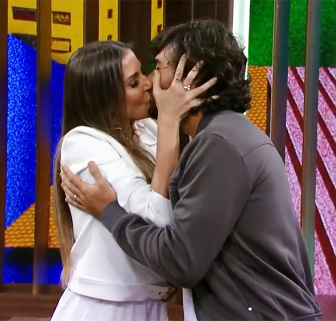 Deborah Secco justifica traições: <I>- Fazia tudo pra outra pessoa se livrar de mim</I>