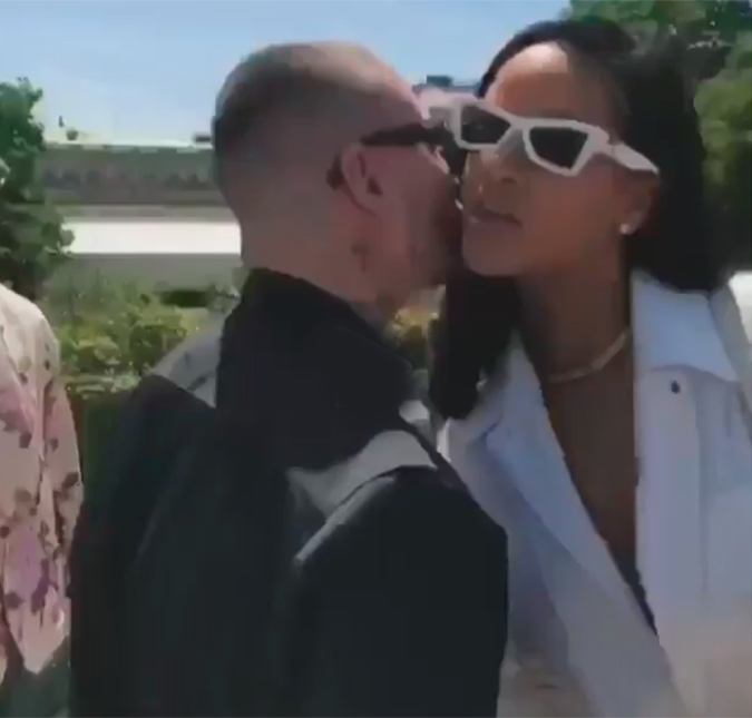 J Balvin conhece Rihanna após afirmar que ela <I>não é pra casar</i>