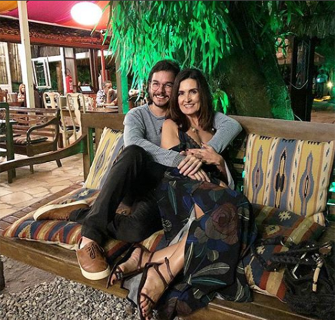 Fátima Bernardes curte festa Junina ao lado de Túlio Gadêlha e ganha elogio: <i>Bonitinha</i>!