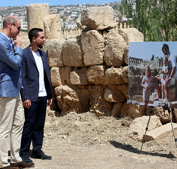 Príncipe William visita local na Jordânia em que Kate Middleton tirou foto quando criança