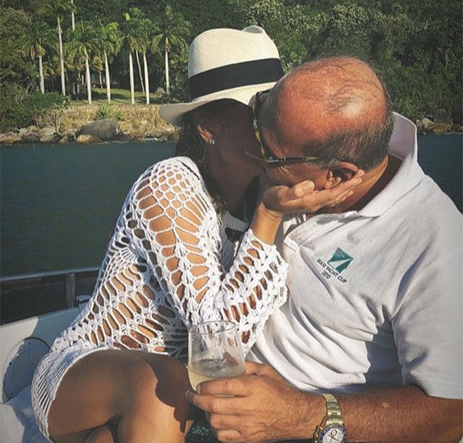 Simone Abdelnur posta clique romântico com Marcelo de Carvalho: <i>pede chamego</i>