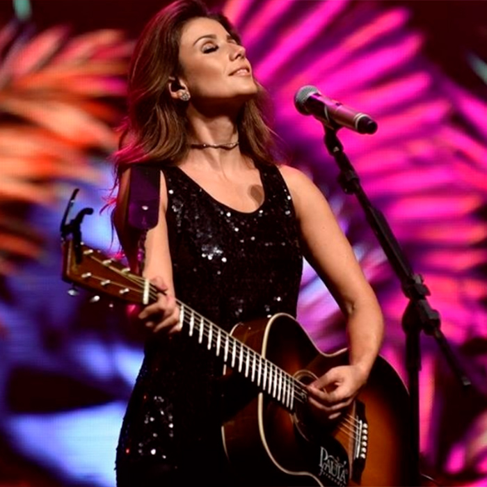 Paula Fernandes e Latino participarão de programa apresentado por Gugu, <i>Canta Comigo</i>!