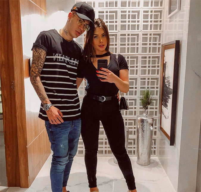 Após rumores de que havia voltado com Flávia Pavanelli, Kevinho confirma que está solteiro