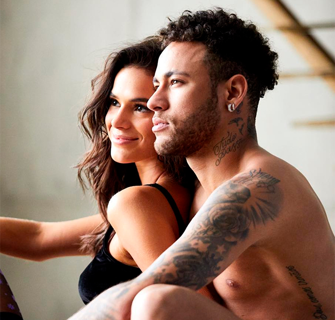 Bruna Marquezine recebe presente inusitado inspirado em Neymar, confira!