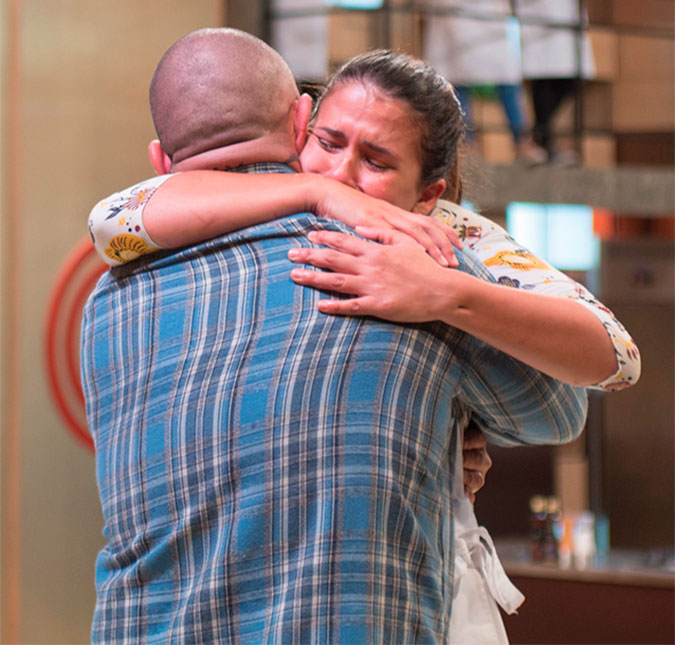 No <I>MasterChef</I>, Katleen é eliminada após errar no molho em prato com carne de jacaré