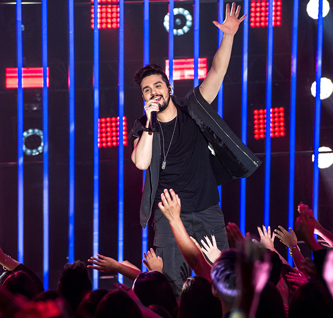 Luan Santana fala sobre suas prioridades: - <i> Largar a música e ser apresentador? Não, de jeito nenhum</i>