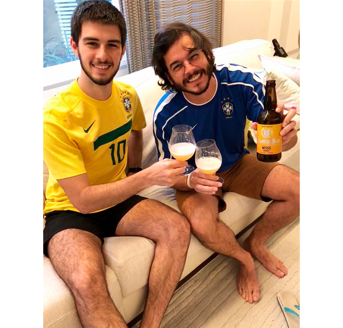 Túlio Gadêlha publica foto ao lado do filho de Fátima Bernardes: <i>Meu enteado</i>