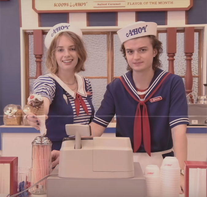 Trabalhando em sorveteria, Steve apresenta a nova personagem de <i>Stranger Things</i>, assista!