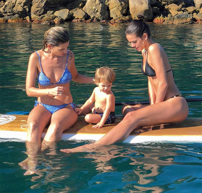 Bruna Marquezine posa com filho de Bianca Mayer e <i>web</i> se derrete!
