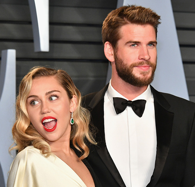 Após discussão sobre filhos, Miley Cyrus e Liam Hemsworth terminam noivado, diz <i>site</i>
