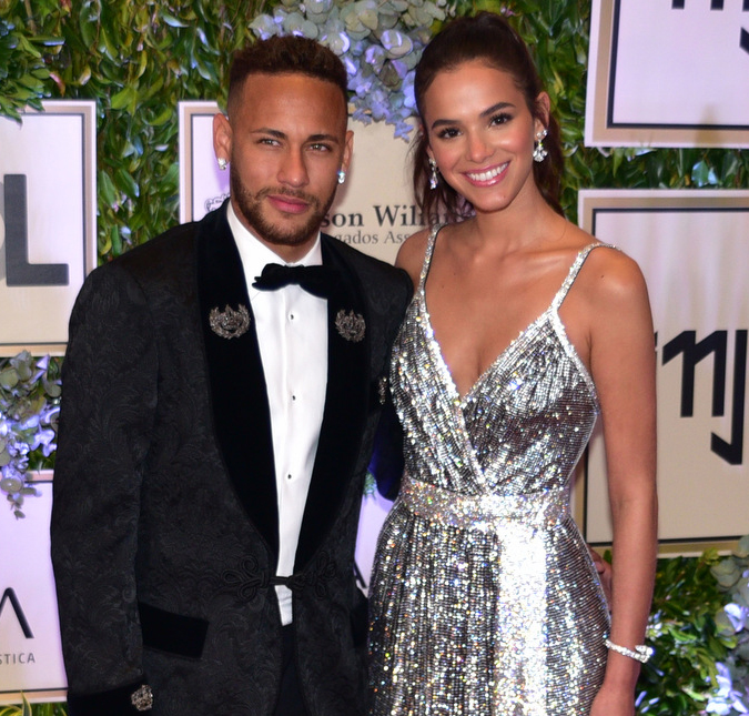 Bruna Marquezine entrega se realmente pretende se mudar para Paris e morar com o namorado, Neymar Jr.