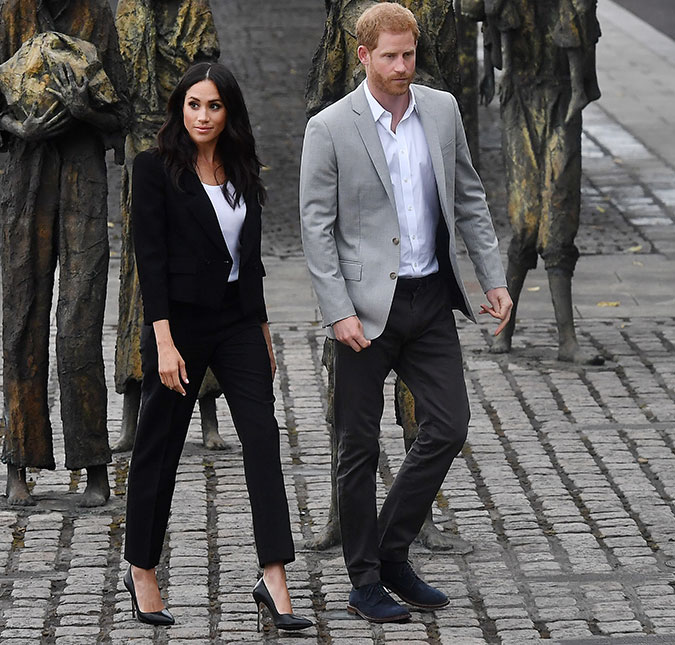 Príncipe Harry veta Meghan Markle de usar certas peças de roupa, diz <I>site</I>