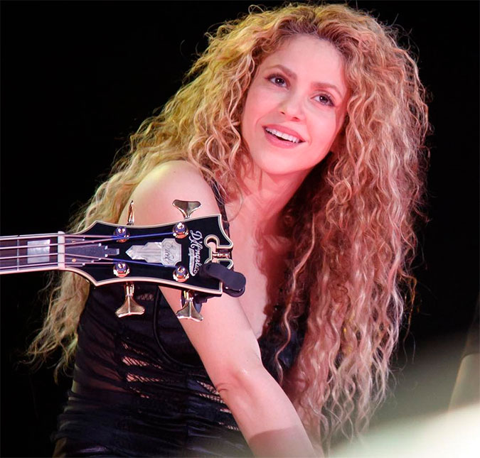 Avião de Shakira faz pouso de emergência na Colômbia