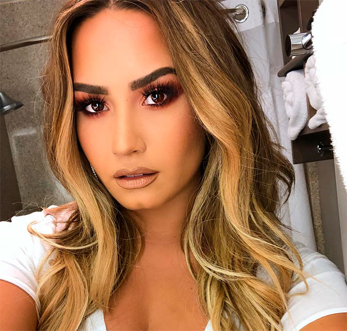 Demi Lovato sofre suposta overdose e é levada às pressas ao hospital