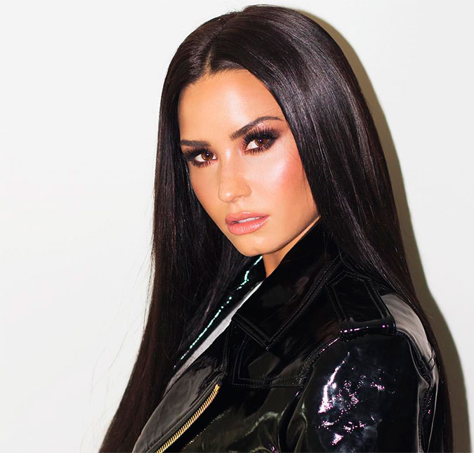 Demi Lovato está <I>bem e estável</I> após suposta overdose