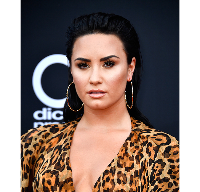 Em comunicado, família de Demi Lovato agradece apoio e critica cobertura midiática após suposta overdose