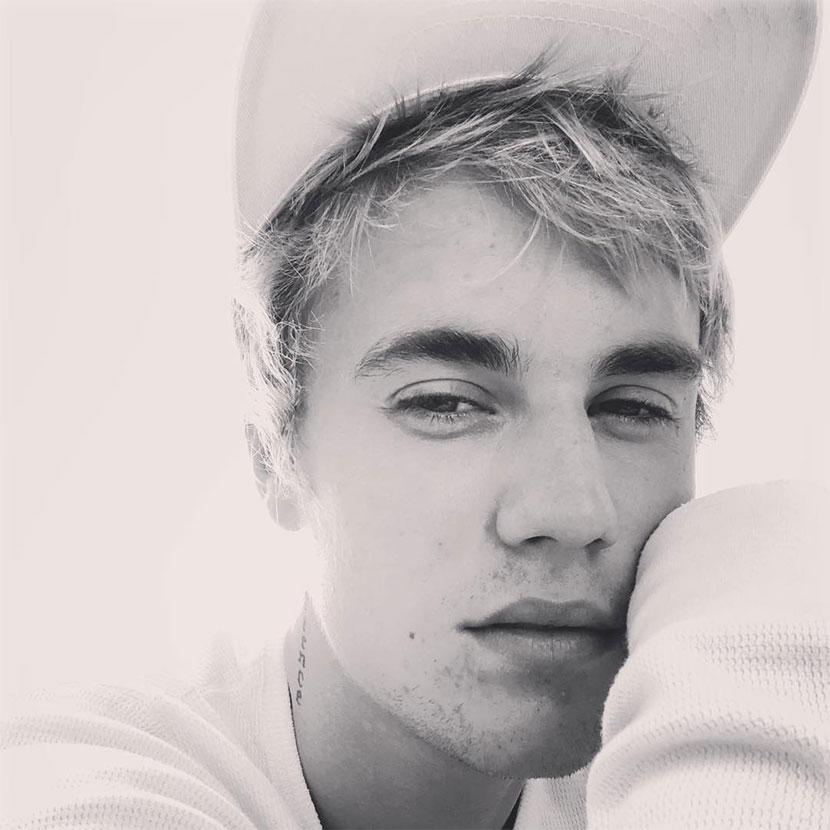 Após internação de Selena Gomez, fonte diz como Justin Bieber está se sentindo: <i>- É difícil para ele</i>