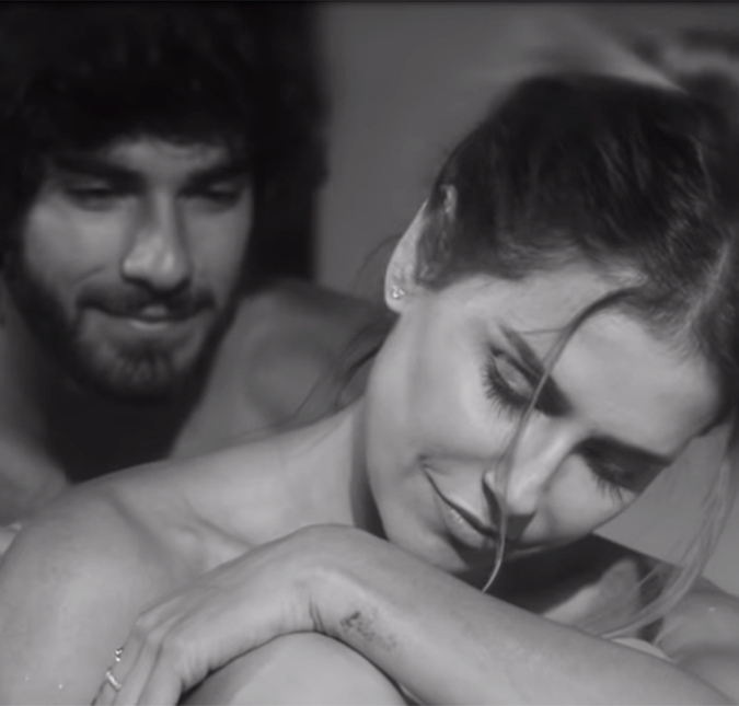 Deborah Secco e Hugo Moura sensualizam em novo clipe de Simone e Simaria