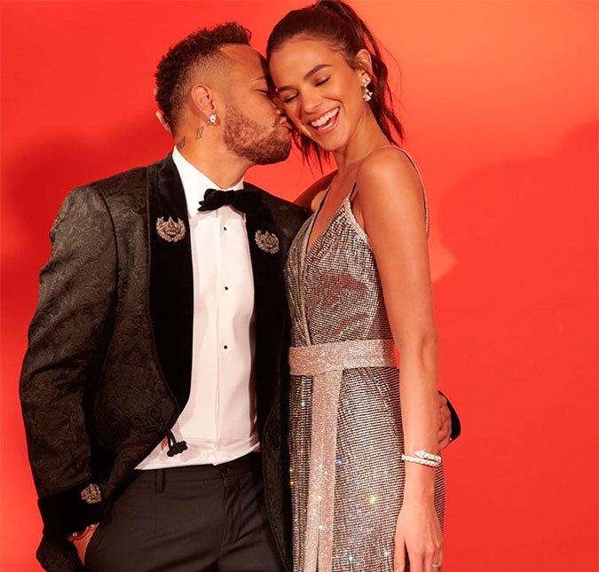 Neymar faz homenagem no aniversário de Bruna Marquezine e atriz responde, brincando: <I>Vou te bater</I>!