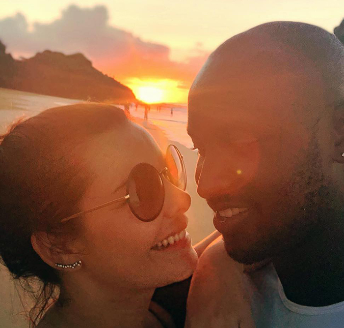 Fernanda Souza fala sobre boatos de crise no casamento com Thiaguinho: - <i>Tenho que dar risada</i>