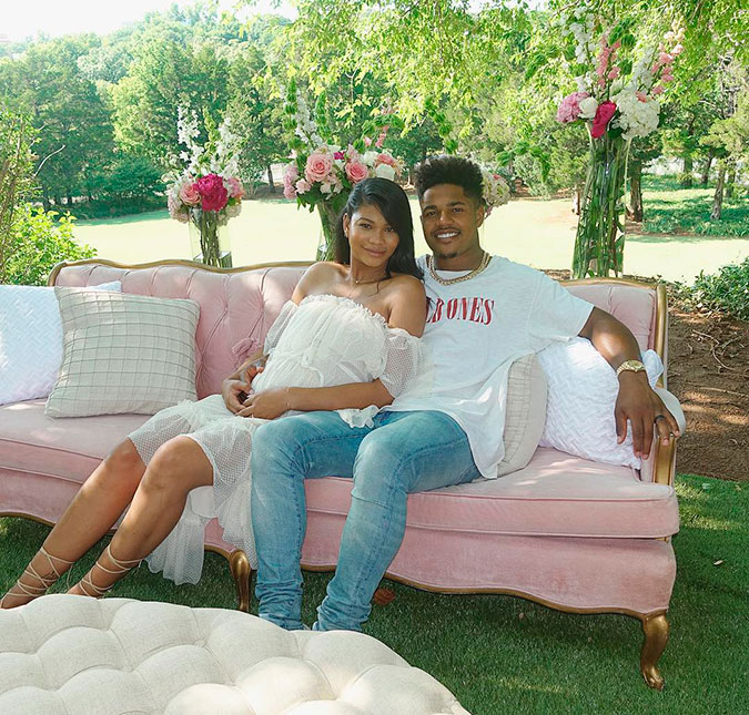 Chanel Iman e Shepard Sterling dão boas-vindas à filha via <i>Instagram</i>