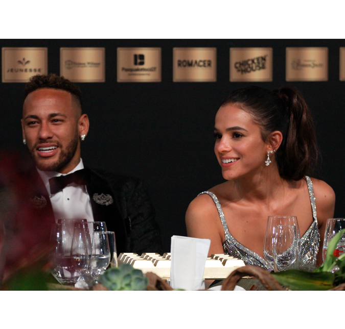 Neymar e Bruna Marquezine juntos são <I>duas criançonas</I>, diz David Brazil