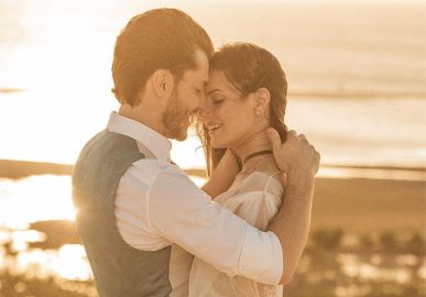 Prestes a se casarem no religioso, Camila Queiroz e Klebber Toledo já se preparam para cerimônia em Jericoacoara; veja!