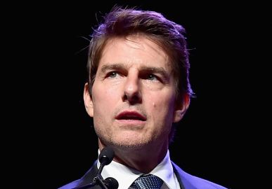 Tom Cruise obriga funcionários a entrarem de costas em seu quarto, entenda!