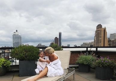 Kylie Jenner fala sobre ensinamentos que quer passar para a filha, Stormi