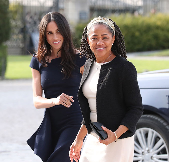 Mãe de Meghan Markle faz curso de cuidado com bebês e alimenta rumores de gravidez na realeza, entenda!