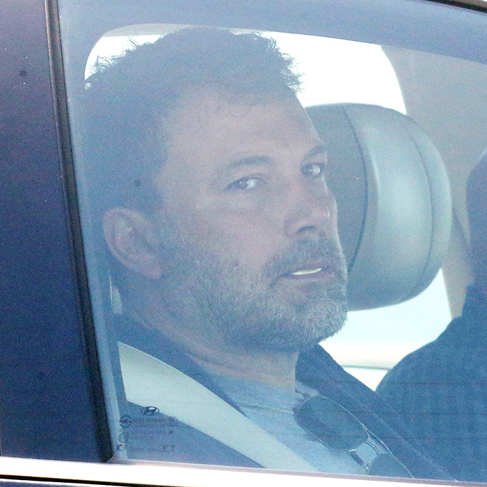 Ben Affleck está <I>conhecendo melhor</i> modelo mesmo na reabilitação