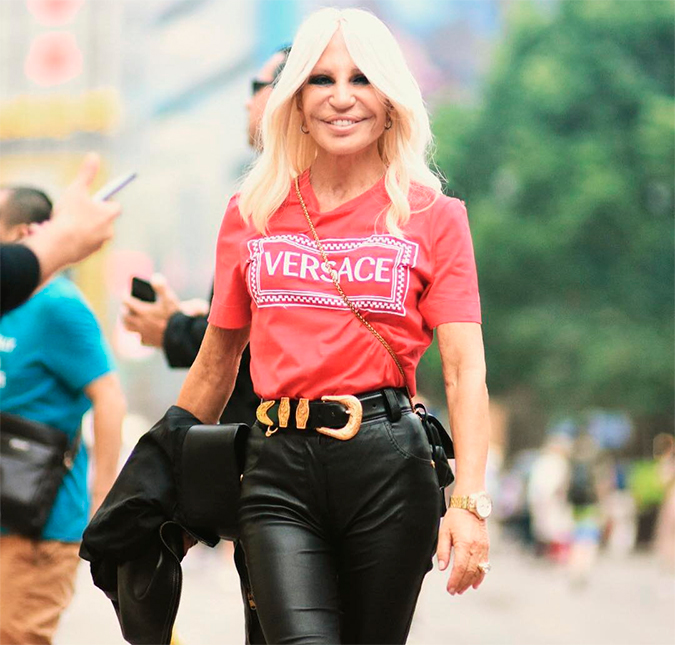 Versace vai ser vendida por dois bilhões de dólares, segundo jornal italiano