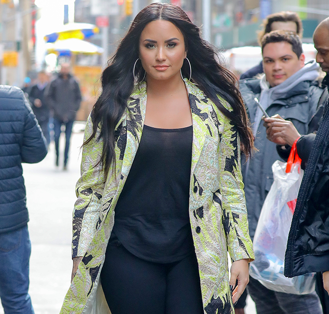 Demi Lovato abaixa dois milhões de reais no valor de casa onde sofreu a <i>overdose</i>