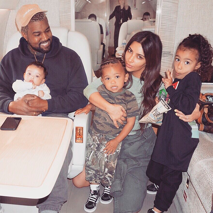 Kim Kardashian estaria constrangida após novo surto de Kanye West