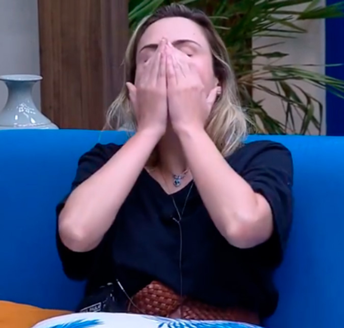 Ana Paula Renault não reage bem com volta de Nadja Pessoa da roça e diz: <i>- Vai cair um a um</i>