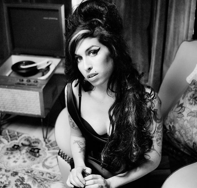 Amy Winehouse voltará aos palcos na forma de holograma, entenda!