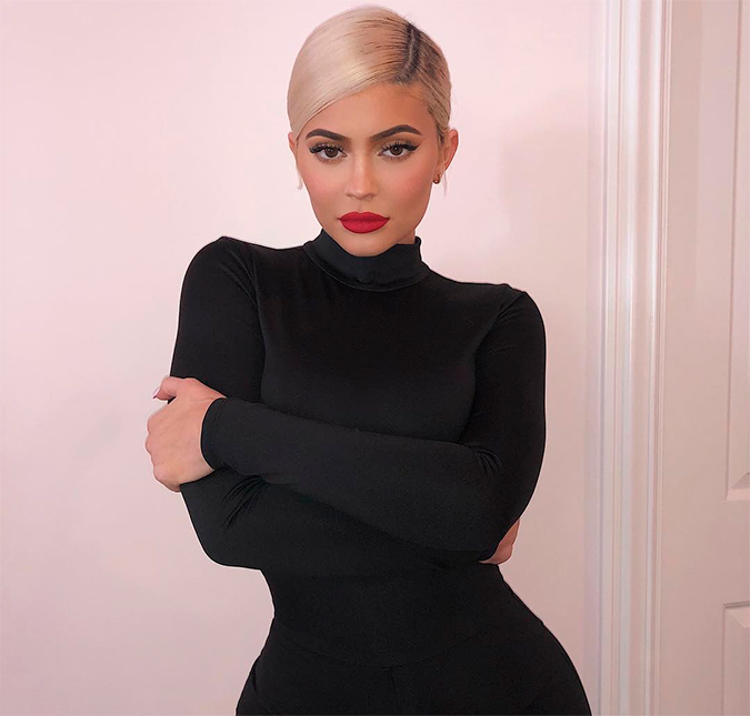 Kylie Jenner é acusada de copiar linha de cosméticos de outra marca, entenda!