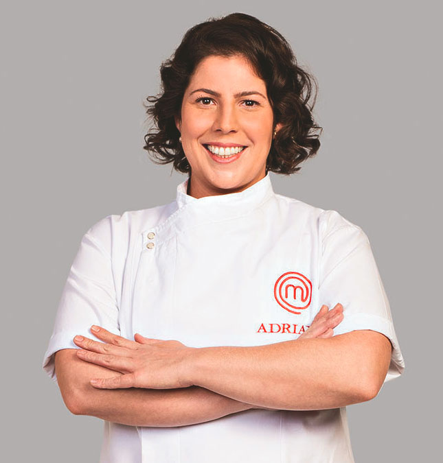 Após repescagem tensa, Adriana volta para a competição do <i>MasterChef Profissionais</i>