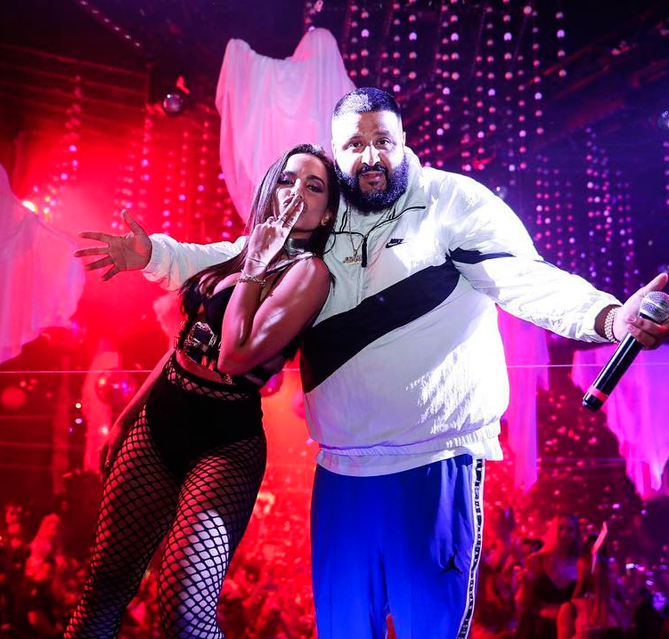 Anitta e <i>DJ</i> Khaled planejam parceria com ritmos brasileiros!