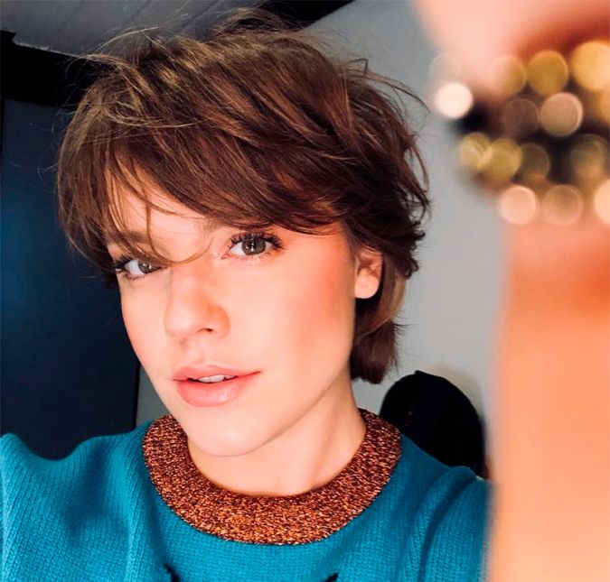 Na mesma entrevista, a atriz falou sobre insegurança: - Os tempos são difíceis e nossa luta, diária. O feminismo me ensina a me aceitar, me amar e dar força para outras mulheres. Esse foi o melhor verão de todos os tempos! Fomos à praia ligando menos para estrias, gorduras, teve a bunda da Anitta [no clipe de 'Vai Malandra', lançado em dezembro de 2017]. Está mudando rápido.