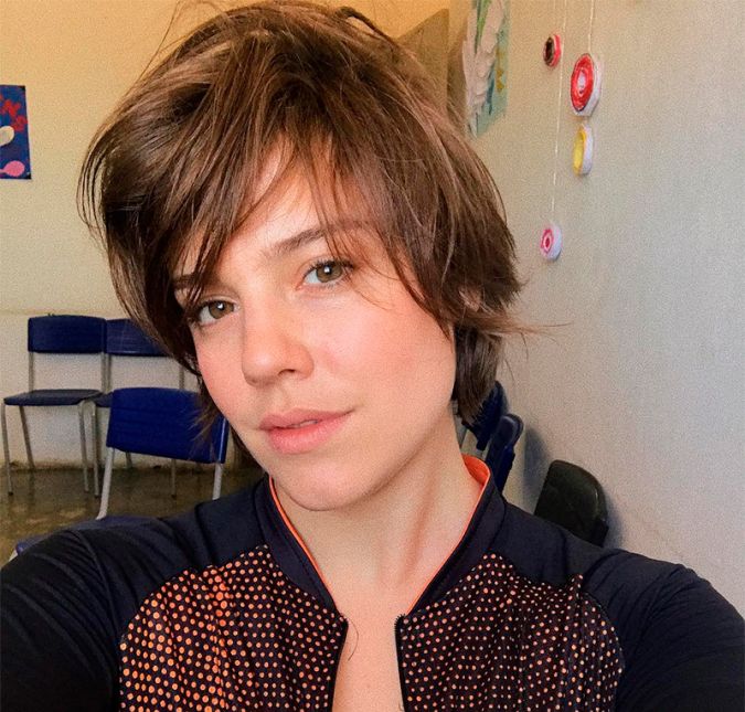 Em entrevista ao jornal Extra, Alice falou sobre seu empenho para levantar a bandeira feminista na internet: - Já pensei: ‘Será que não vai ficar repetitivo? Bater nessa tecla vai me atrapalhar em algum momento?’. Descobri que não. Enquanto não mudar essa situação, vou continuar falando sobre isso. Gosto de experimentar. E acho que o feminismo é isso: não obriga ninguém a ter pelo no sovaco. Se quiser ter pelo, pode ter. Se não quiser, ok. Você pode fazer o que quiser da vida. É só isso, simples. Essa é minha luta. Em entrevista ao jornal Extra, Alice falou sobre seu empenho para levantar a bandeira feminista na internet: - Já pensei: ‘Será que não vai ficar repetitivo? Bater nessa tecla vai me atrapalhar em algum momento?’. Descobri que não. Enquanto não mudar essa situação, vou continuar falando sobre isso. Gosto de experimentar. E acho que o feminismo é isso: não obriga ninguém a ter pelo no sovaco. Se quiser ter pelo, pode ter. Se não quiser, ok. Você pode fazer o que quiser da vida. É só isso, simples. Essa é minha luta.