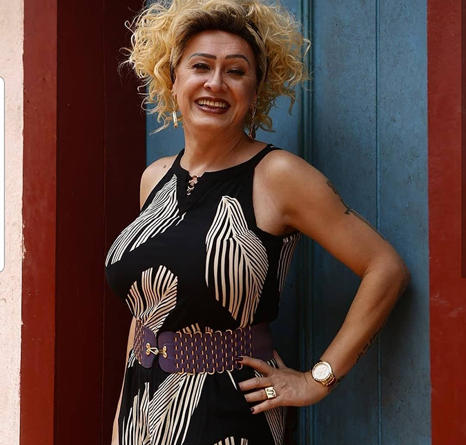 Interpretando um transsexual, Nany People comemora estreia em novelas
