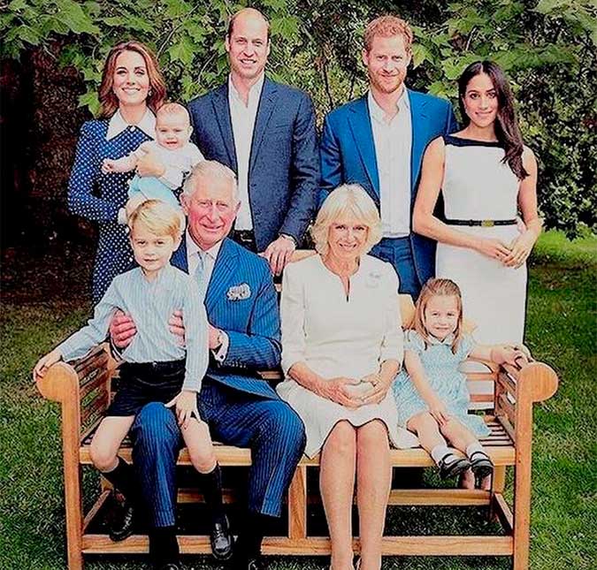 Clique vazado da família real mostra príncipe Louis sorridente, veja!