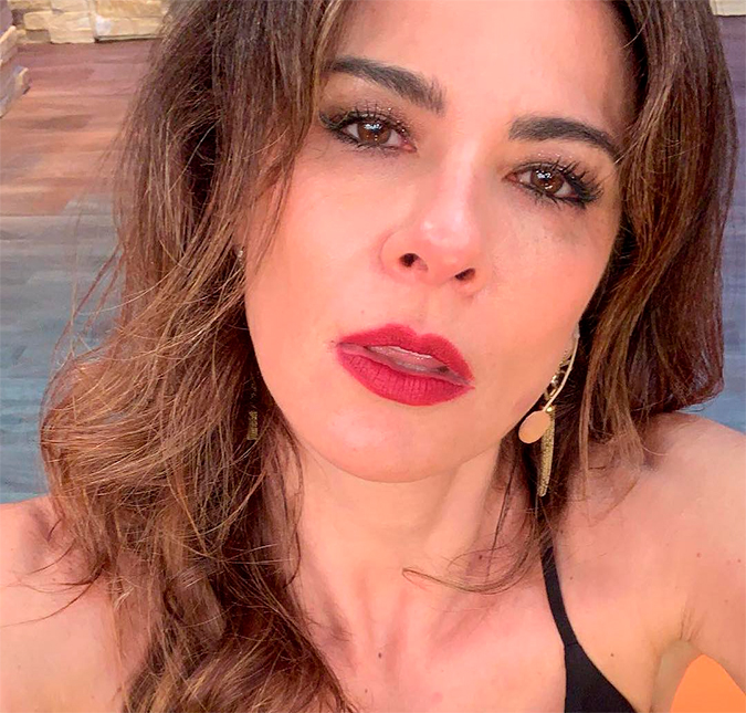 Luciana Gimenez fala sobre vida amorosa: - <i>Não estou na seca!</i>