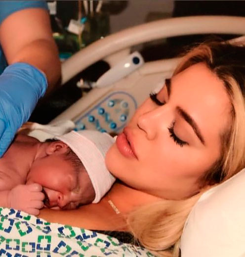 Khloé Kardashian xinga Tristan Thompson após nascimento da filha do casal