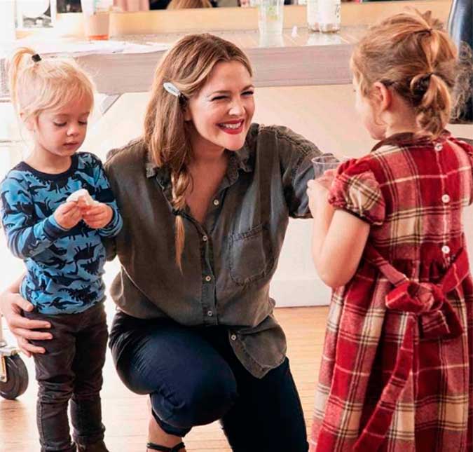 Drew Barrymore diz que não quer que as filhas sejam atrizes infantis
